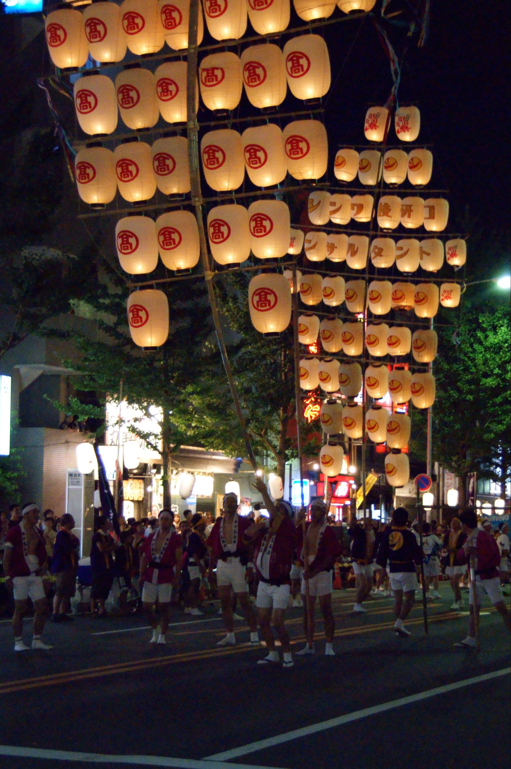 Yonago challenged two of Buddhist lantern festival