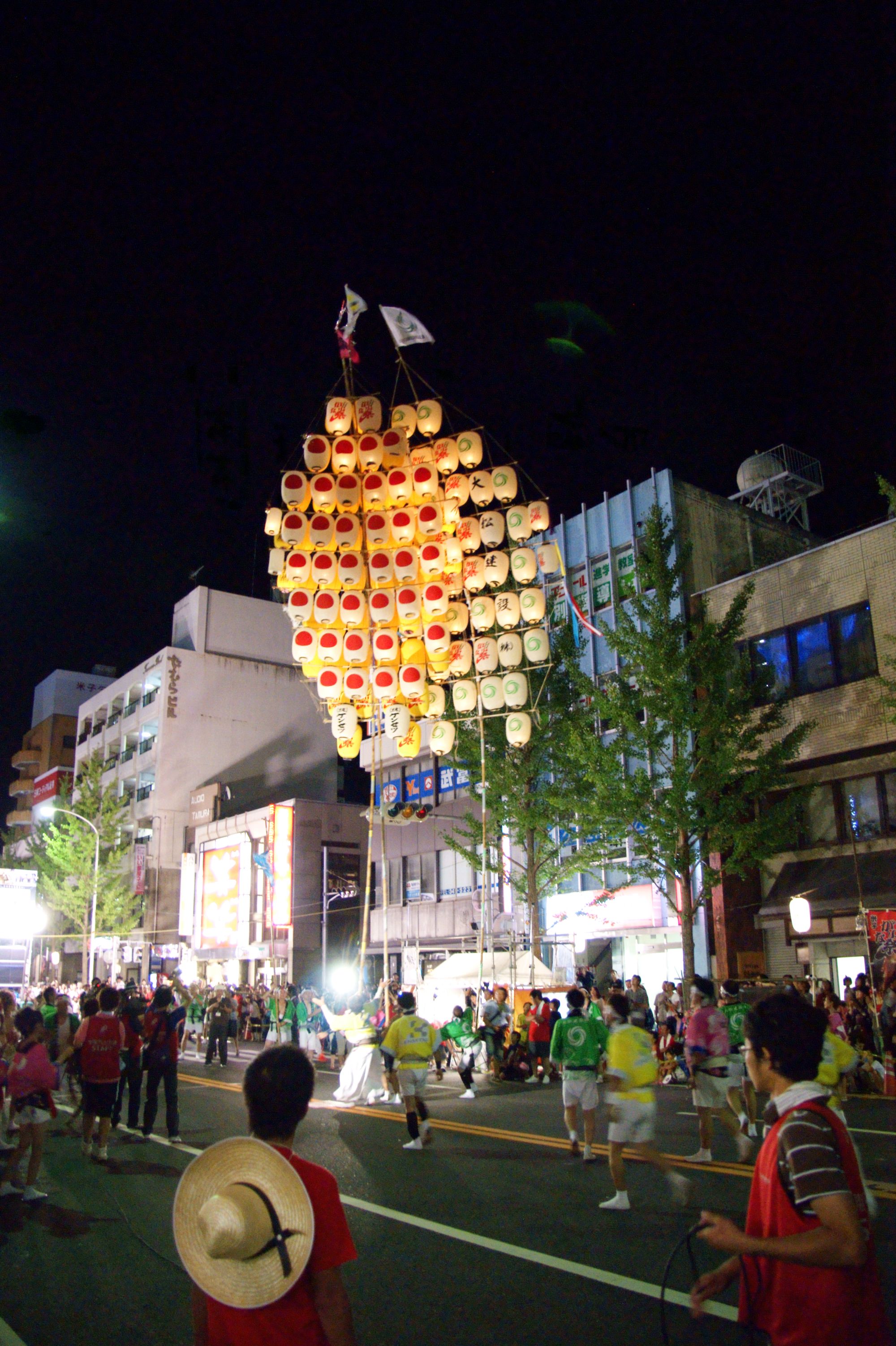 Yonago challenged eight of Buddhist lantern festival