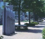 Road and follow the road downtown sculpture Yonago _1