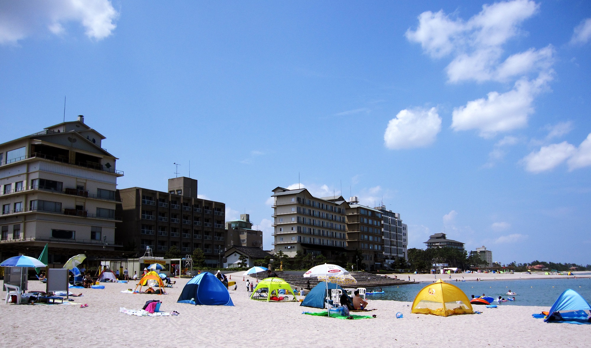 皆生温泉海水浴の様子